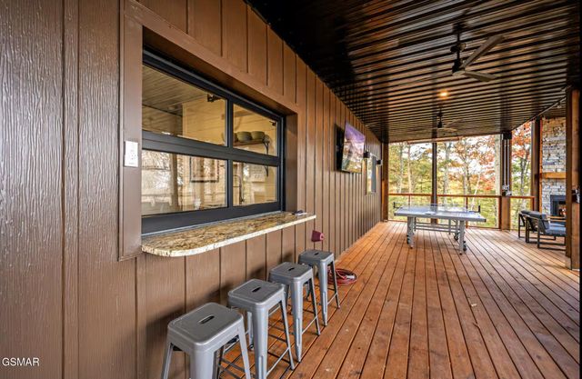 2120 Walnut Court, Sevierville, TN 37876