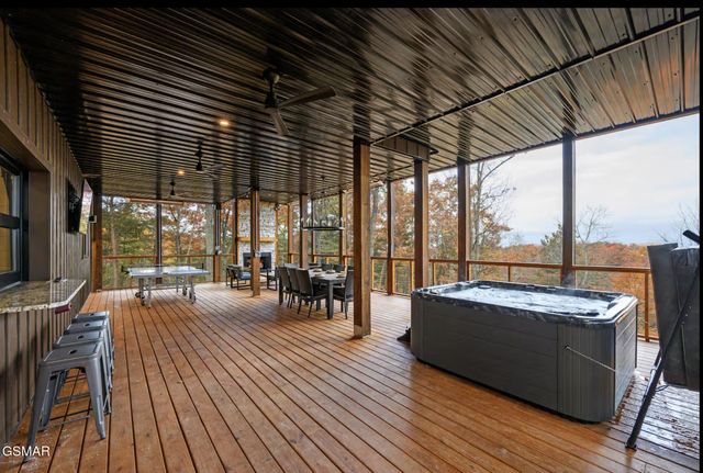 2120 Walnut Court, Sevierville, TN 37876