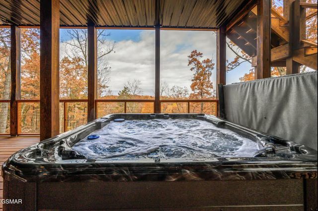 2120 Walnut Court, Sevierville, TN 37876