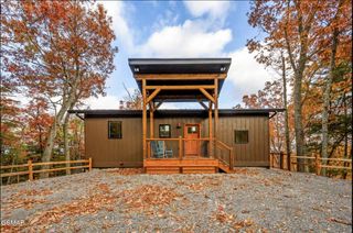 2120 Walnut Court, Sevierville, TN 37876