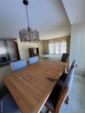 26471 Summerdale Drive 155, Southfield, MI 48033