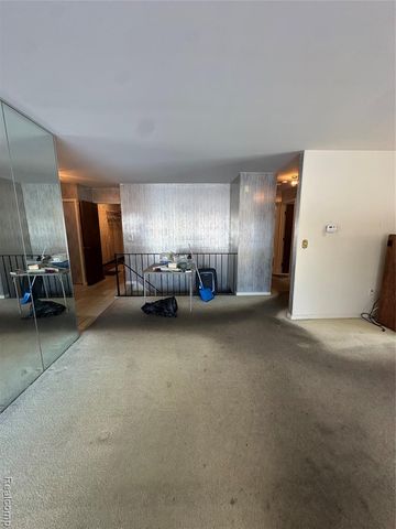 26471 Summerdale Drive 155, Southfield, MI 48033