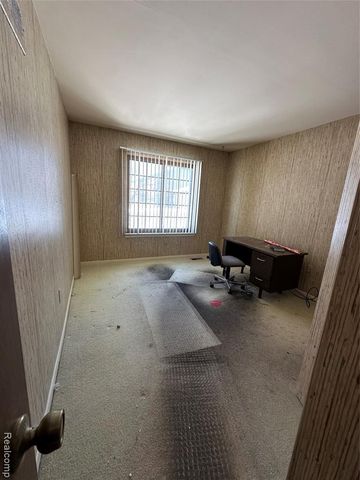 26471 Summerdale Drive 155, Southfield, MI 48033