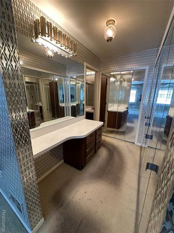 26471 Summerdale Drive 155, Southfield, MI 48033