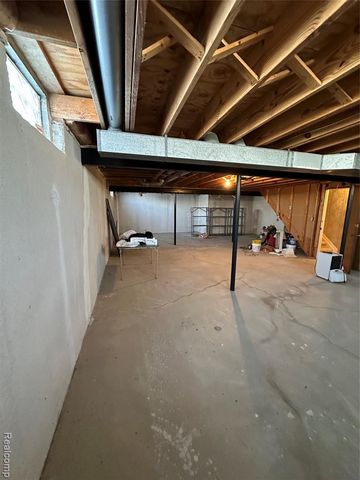 26471 Summerdale Drive 155, Southfield, MI 48033