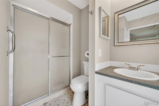 4542 Frederickton Court, St Louis, MO 63128