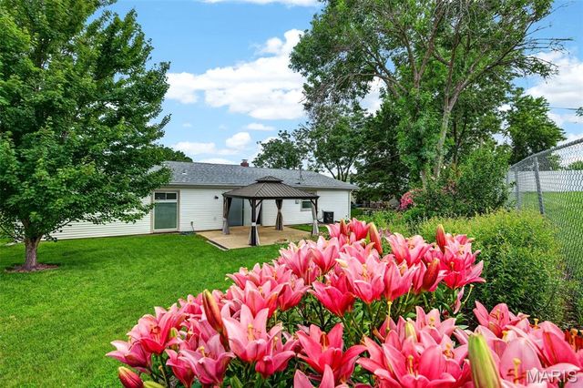 4542 Frederickton Court, St Louis, MO 63128