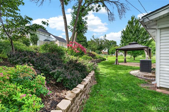 4542 Frederickton Court, St Louis, MO 63128