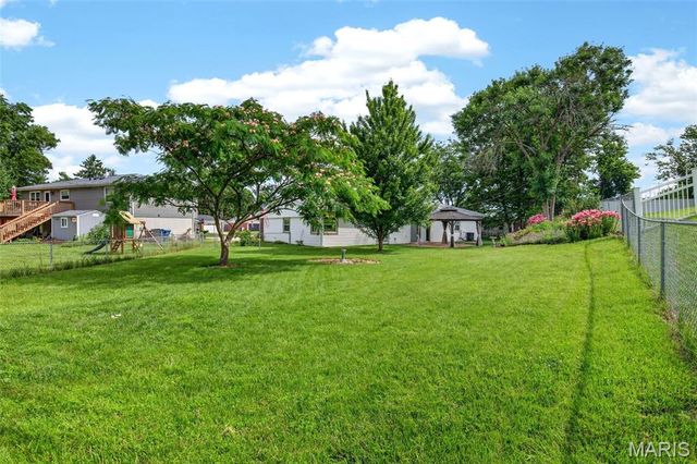 4542 Frederickton Court, St Louis, MO 63128