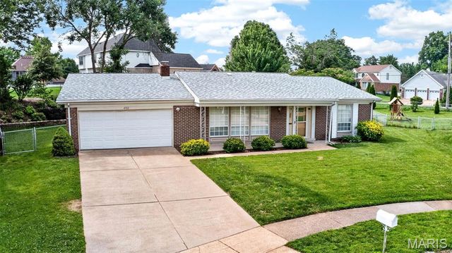 4542 Frederickton Court, St Louis, MO 63128
