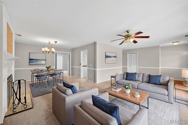 4542 Frederickton Court, St Louis, MO 63128