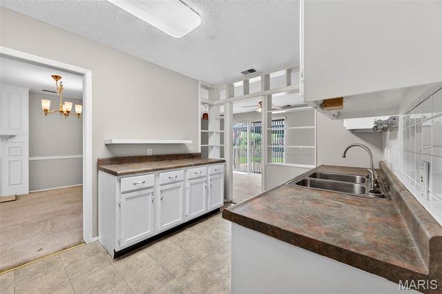 4542 Frederickton Court, St Louis, MO 63128