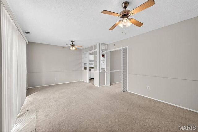 4542 Frederickton Court, St Louis, MO 63128