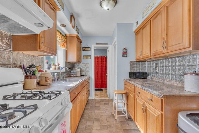 370 16th Avenue, Brick, NJ 08724