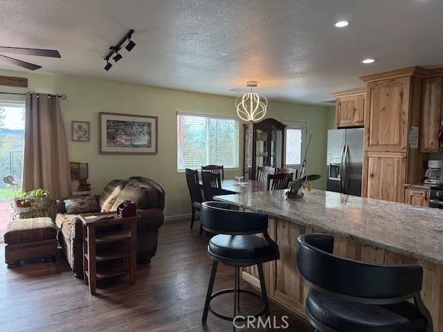 39468 Summit Drive, Oakhurst, CA 93644