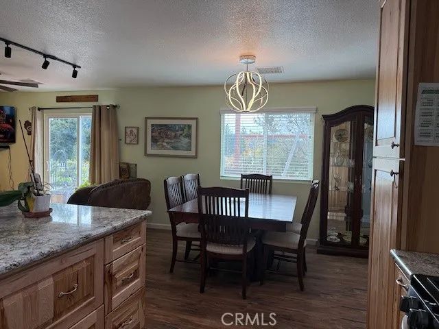 39468 Summit Drive, Oakhurst, CA 93644