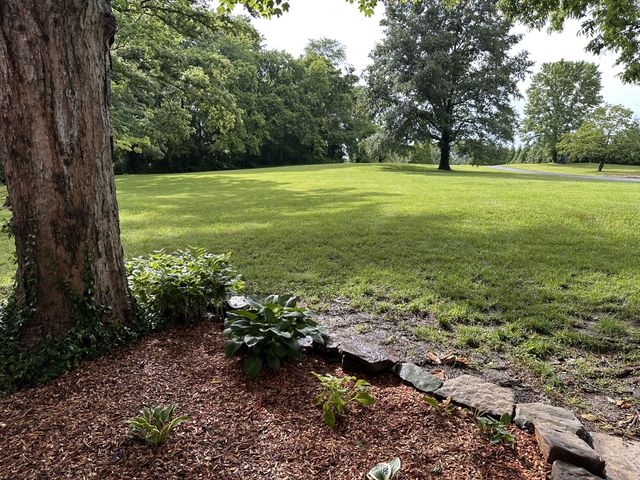 4996 Riverbend Rd, Hopkinsville, KY 42240