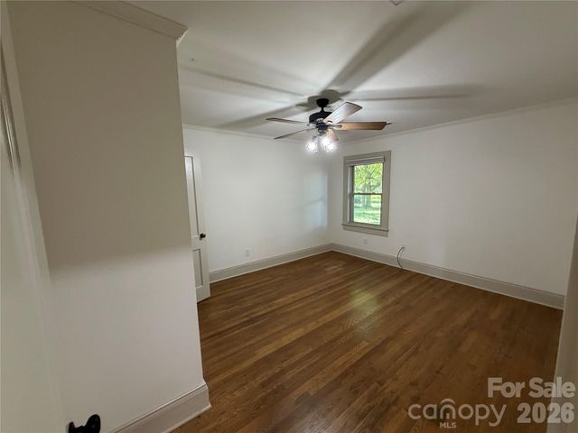 3649 Taylorsville Highway, Statesville, NC 28625