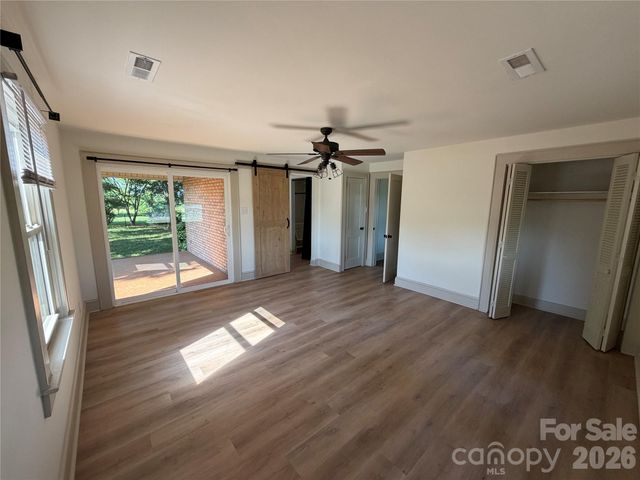 3649 Taylorsville Highway, Statesville, NC 28625