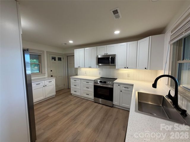 3649 Taylorsville Highway, Statesville, NC 28625