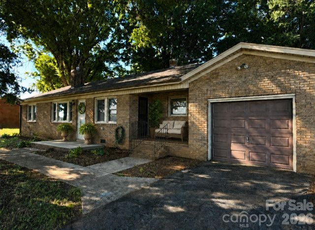3649 Taylorsville Highway, Statesville, NC 28625