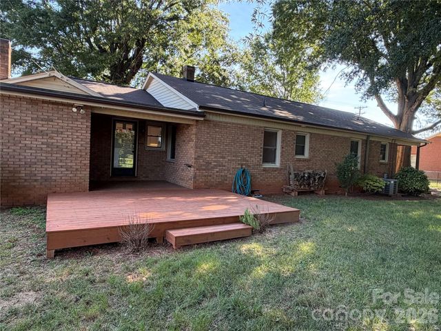 3649 Taylorsville Highway, Statesville, NC 28625