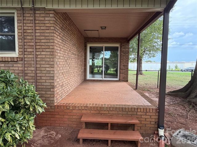 3649 Taylorsville Highway, Statesville, NC 28625