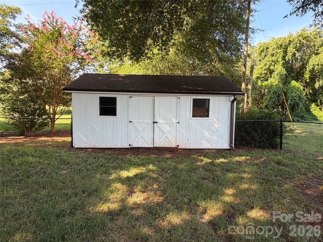 3649 Taylorsville Highway, Statesville, NC 28625