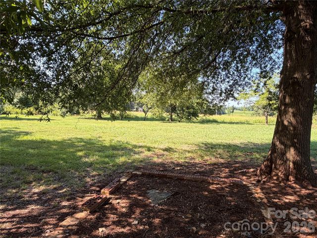 3649 Taylorsville Highway, Statesville, NC 28625