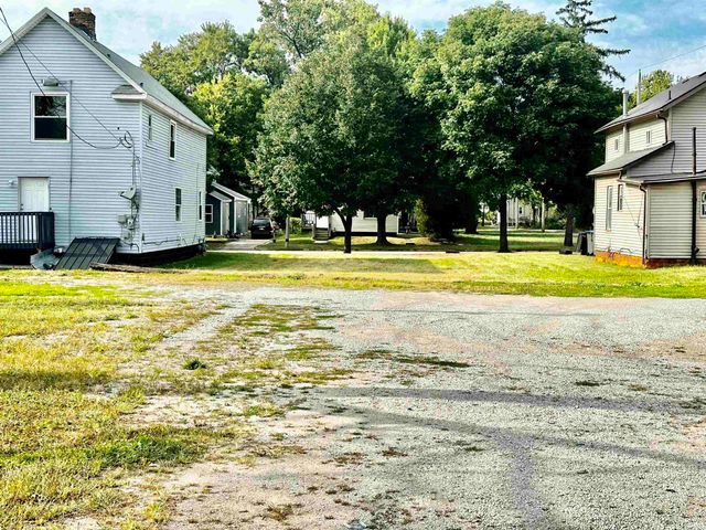 225 W Washington, Elkhart, IN 46516