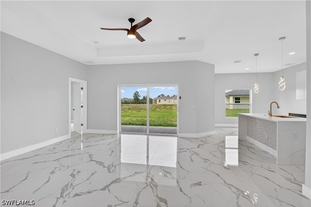 454 Mercedes CT, Lehigh Acres, FL 33972