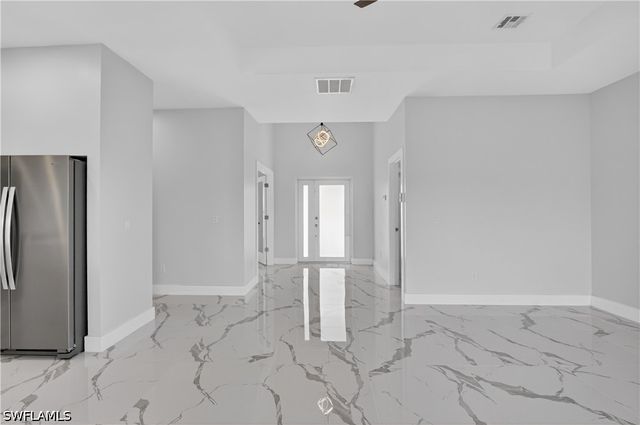454 Mercedes CT, Lehigh Acres, FL 33972