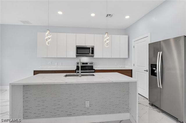 454 Mercedes CT, Lehigh Acres, FL 33972