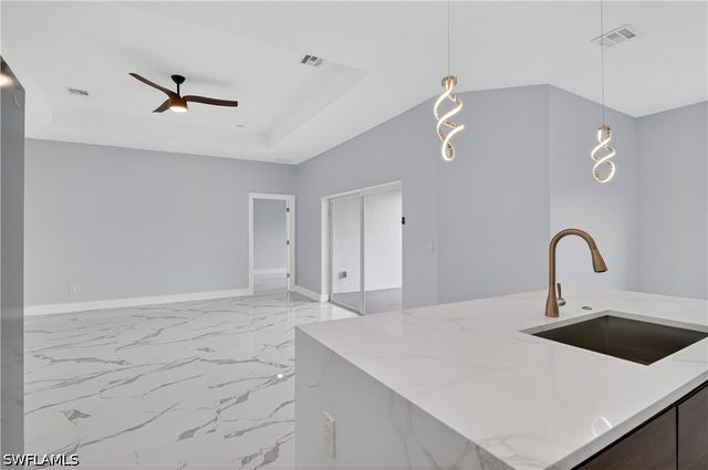 454 Mercedes CT, Lehigh Acres, FL 33972