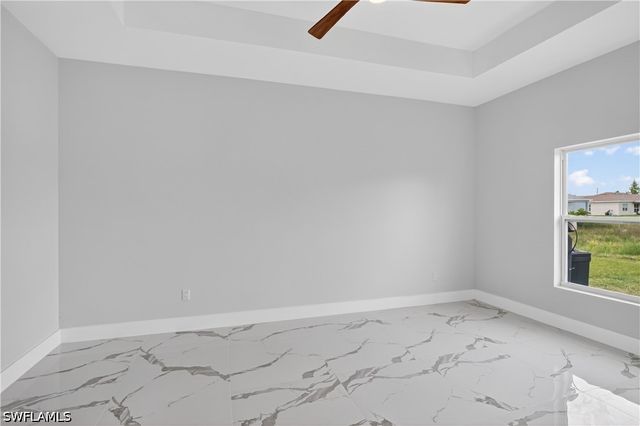 454 Mercedes CT, Lehigh Acres, FL 33972