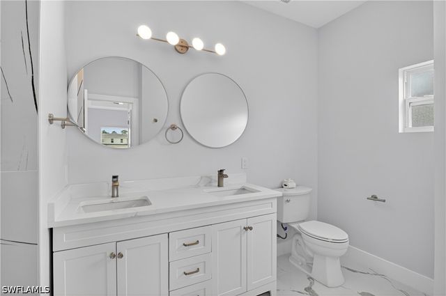 454 Mercedes CT, Lehigh Acres, FL 33972