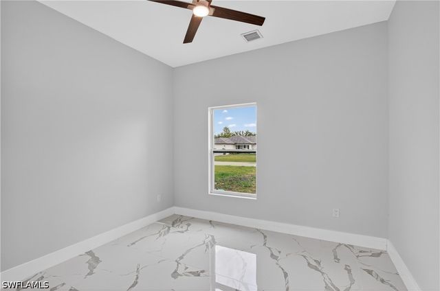 454 Mercedes CT, Lehigh Acres, FL 33972