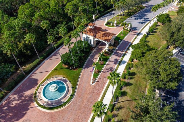 486 Blue Lake Drive, Port St. Lucie, Port St Lucie, FL 34986