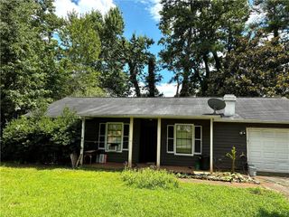 3901 Wood Path Drive, Stone Mountain, GA 30083