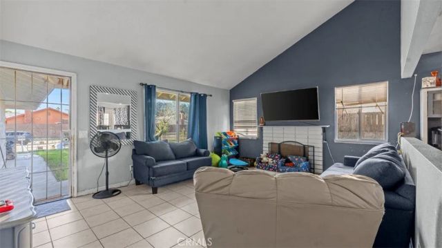 315 S Dallas, San Bernardino, CA 92410