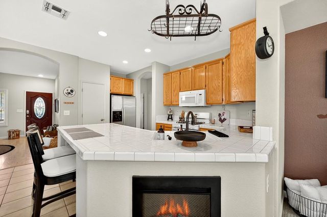 1605 Gateway Drive, West Sacramento, CA 95691