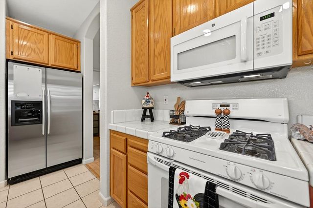 1605 Gateway Drive, West Sacramento, CA 95691