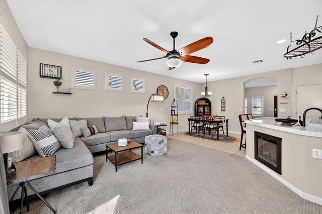 1605 Gateway Drive, West Sacramento, CA 95691