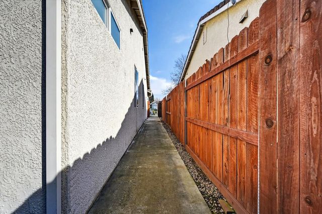 1605 Gateway Drive, West Sacramento, CA 95691