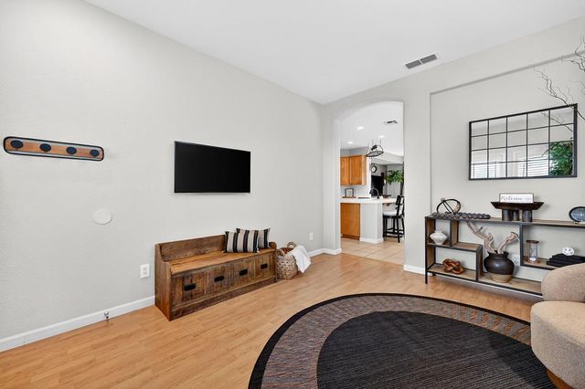 1605 Gateway Drive, West Sacramento, CA 95691