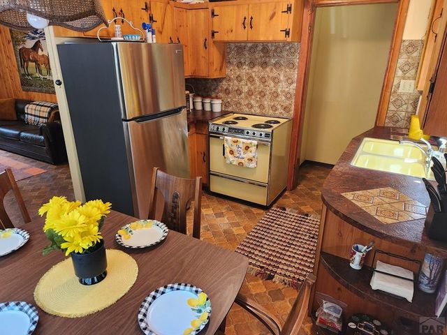 6779 Sunset Place, Rye, CO 81069