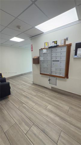 3536 NE 168th St 402, North Miami Beach, FL 33160