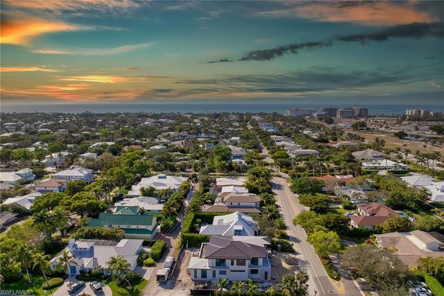788 7th AVE N, Naples, FL 34102