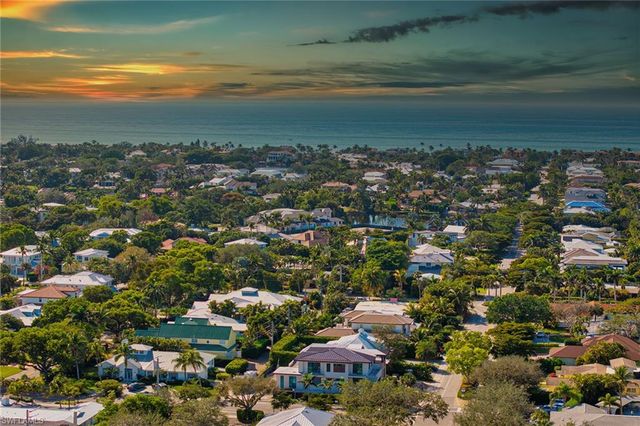 788 7th AVE N, Naples, FL 34102
