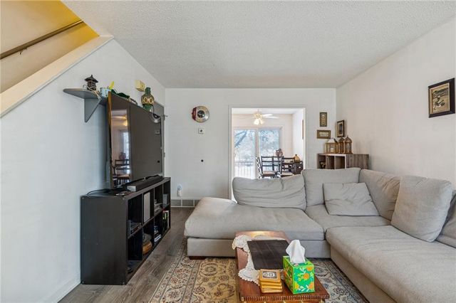 8715 Sycamore Avenue, Kansas City, MO 64138